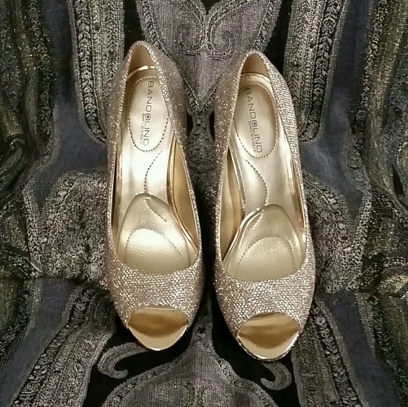 EUC Bandolino Gold Glitter Peep-toe heals - Picture 2 of 3